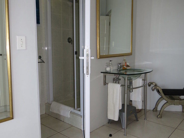 Pension Nantucket Guest House 10