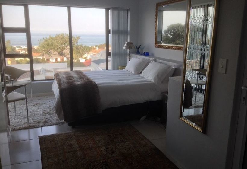 Pension Nantucket Guest House 12