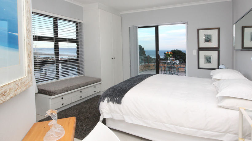 Pension Nantucket Guest House 6