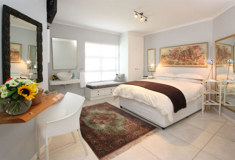 Pension Nantucket Guest House 9