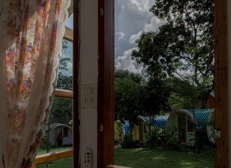 Baan Peang Por Hostel Koh Lipe 10