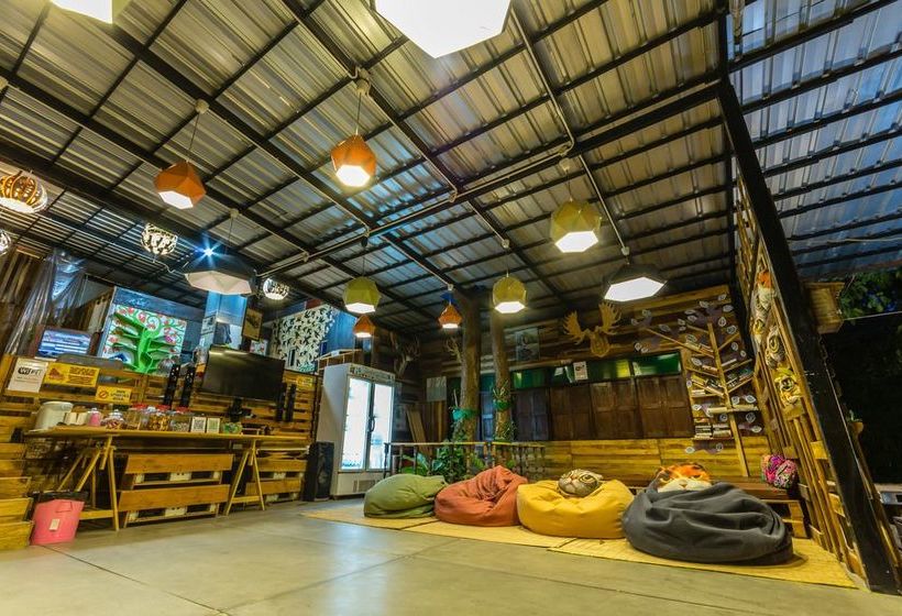 Baan Peang Por Hostel Koh Lipe 2