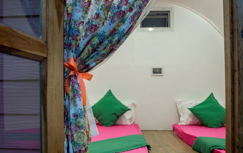 Baan Peang Por Hostel Koh Lipe 8