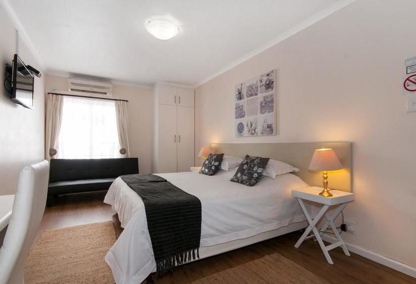 Pension Millard Crescent 19