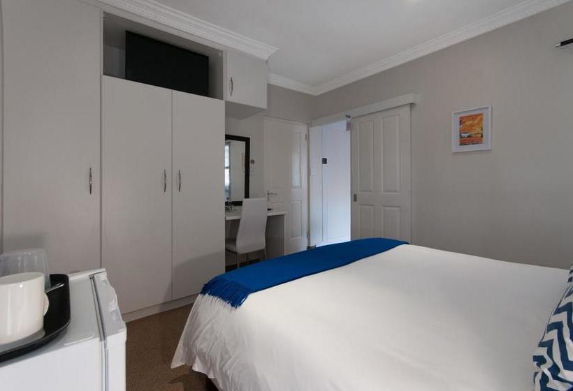 Pension Millard Crescent 2