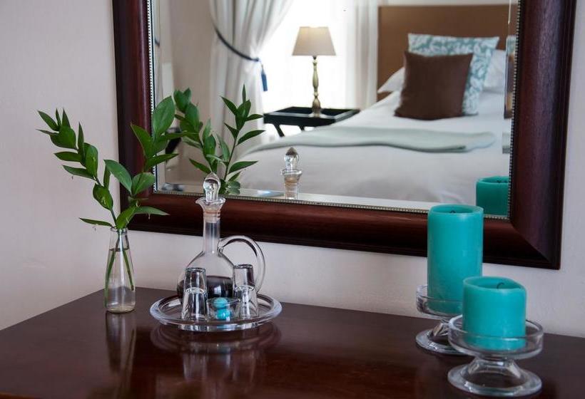 Pension Millard Crescent 9