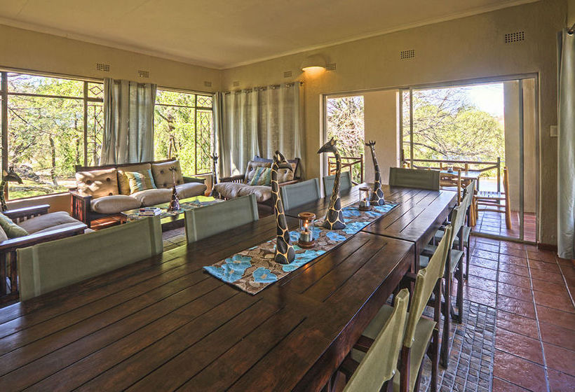 Hotel Raptor Retreat Game Lodge 10