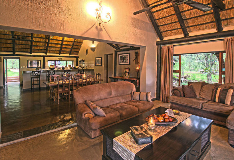 Hotel Raptor Retreat Game Lodge 11