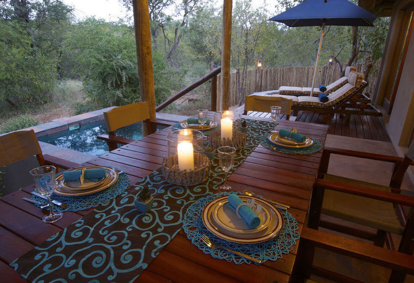 Hotel Raptor Retreat Game Lodge 15