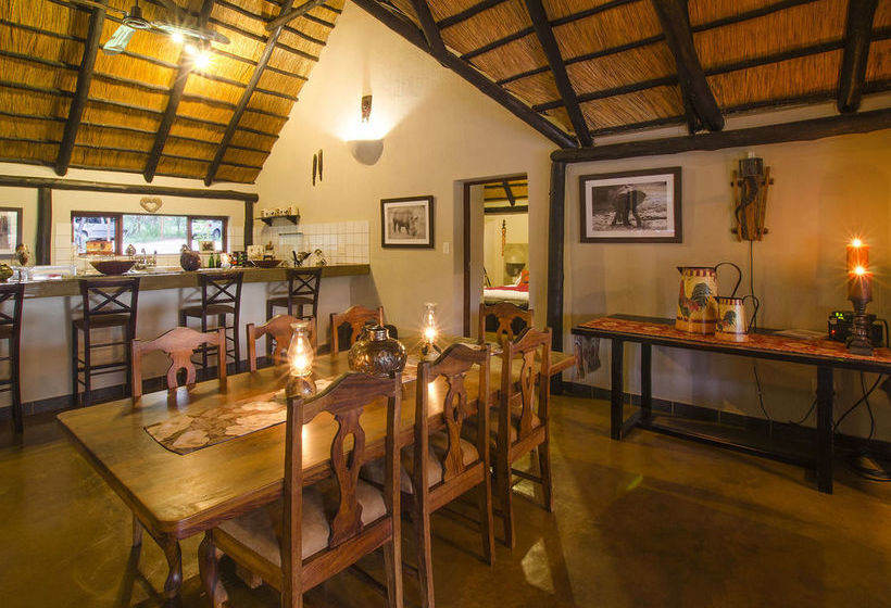 Hotel Raptor Retreat Game Lodge 9