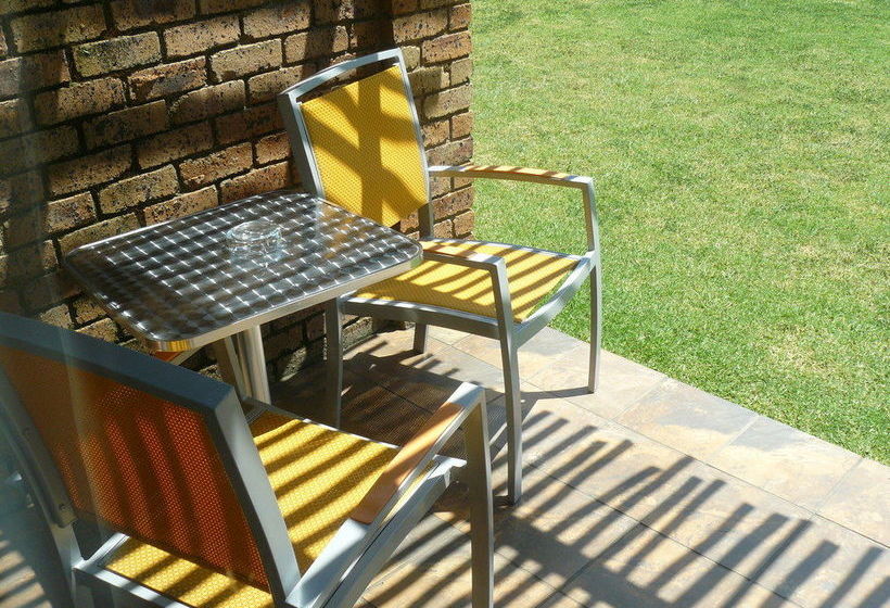 Pension Ikwekwezi Guest Lodge 9