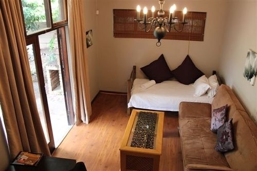 Pension Palm Tree Manor 8