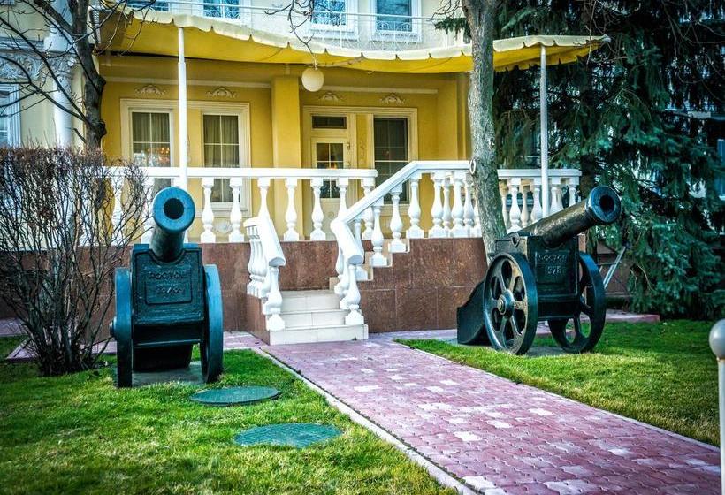 Petrovsky Prichal Luxury Hotel & Spa 20