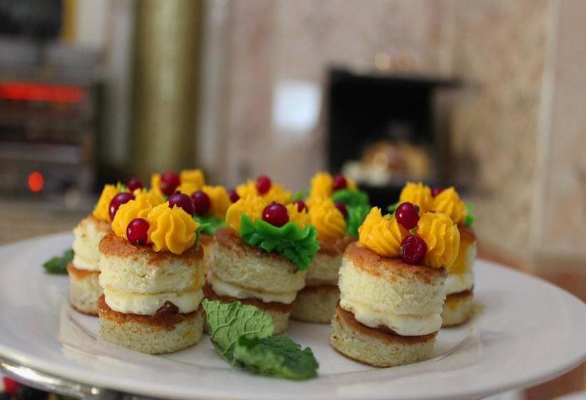 Petrovsky Prichal Luxury Hotel & Spa 9