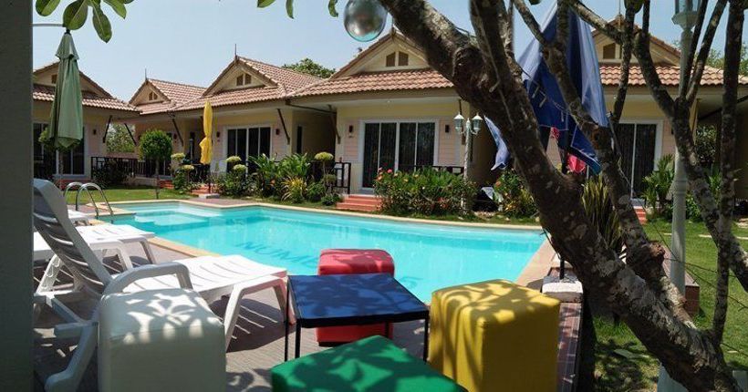 Charm Resort Chaam 11