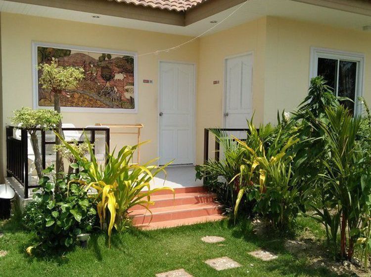 Charm Resort Chaam 13