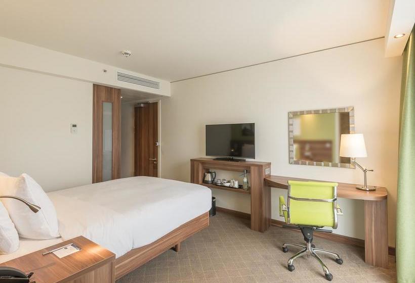 Hotel Hampton By Hilton Hamburg City Centre 9