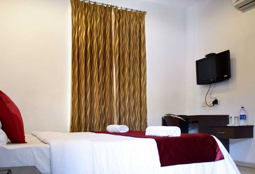 Hotel Zo Rooms Sr Nagar 10