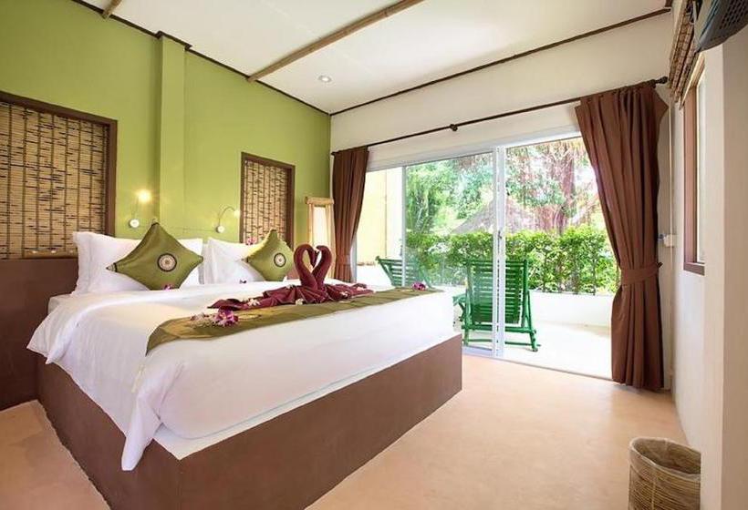 Hotel Eden Beach Bungalows 5