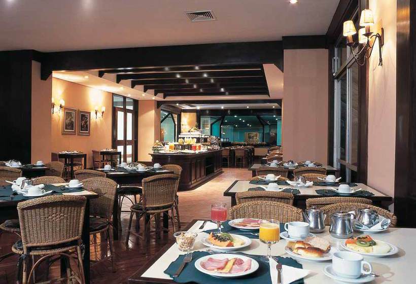 Hotel Deville Maringá