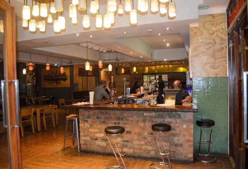 Hotel The Bannister 12