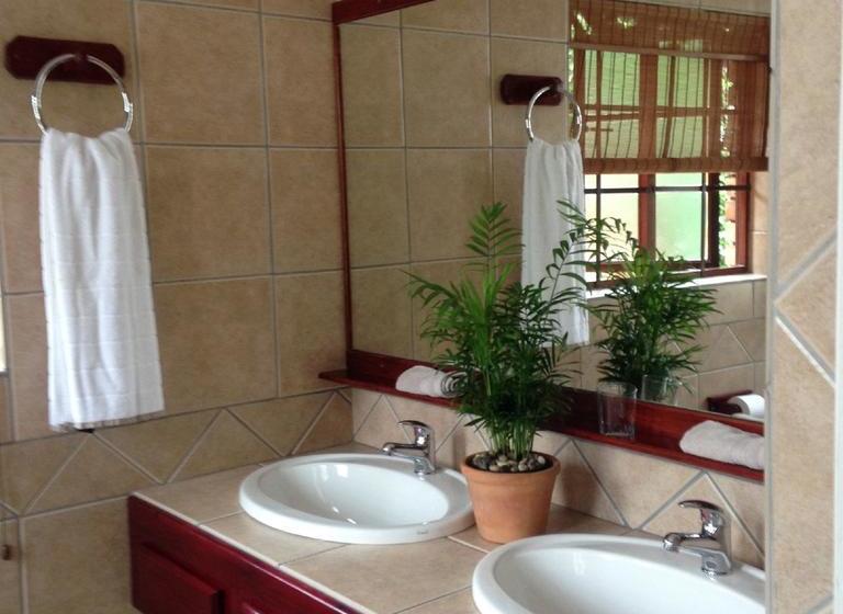 Bed and Breakfast The Dorr Guest House 12