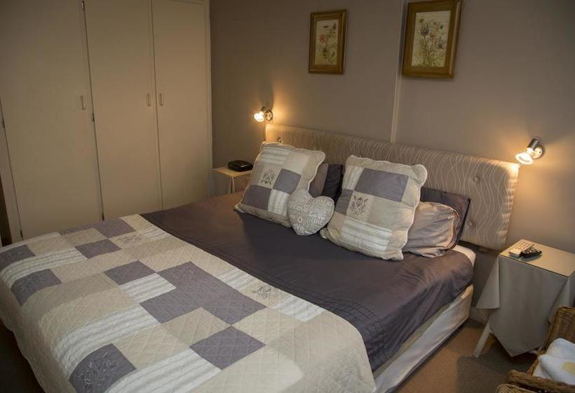 Bed and Breakfast Sunbird Guest House 13