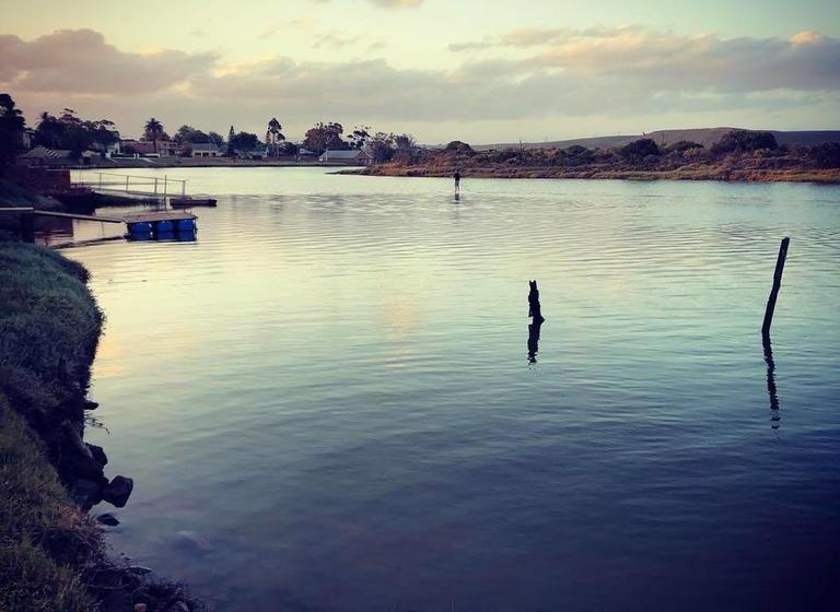 Hostel 28 Towpath On The Riverfront 1