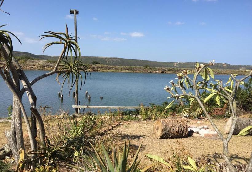 Hostel 28 Towpath On The Riverfront 12