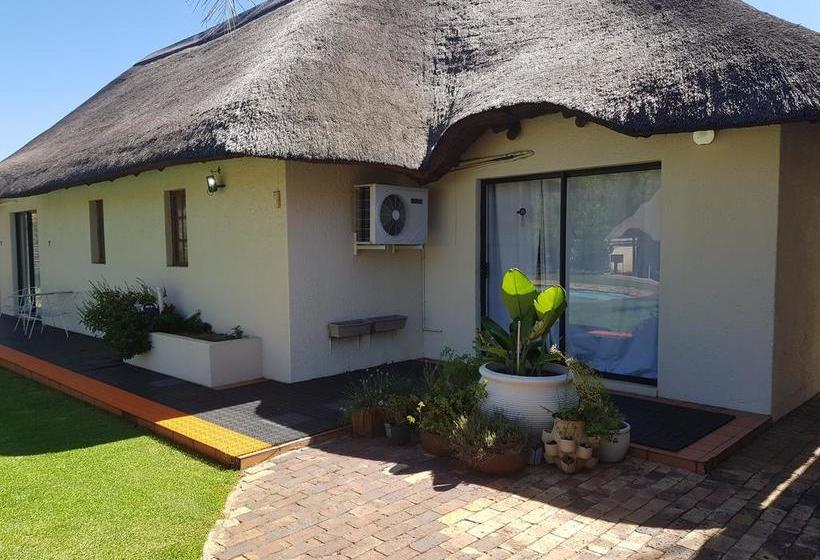 12 On Vaal Drive B & B 11