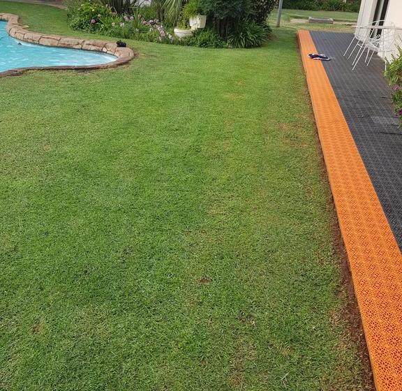 12 On Vaal Drive B & B 14