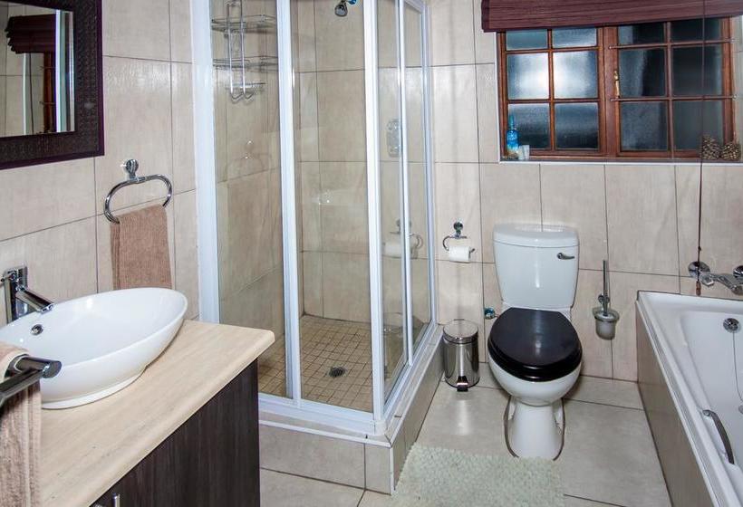 12 On Vaal Drive B & B 20