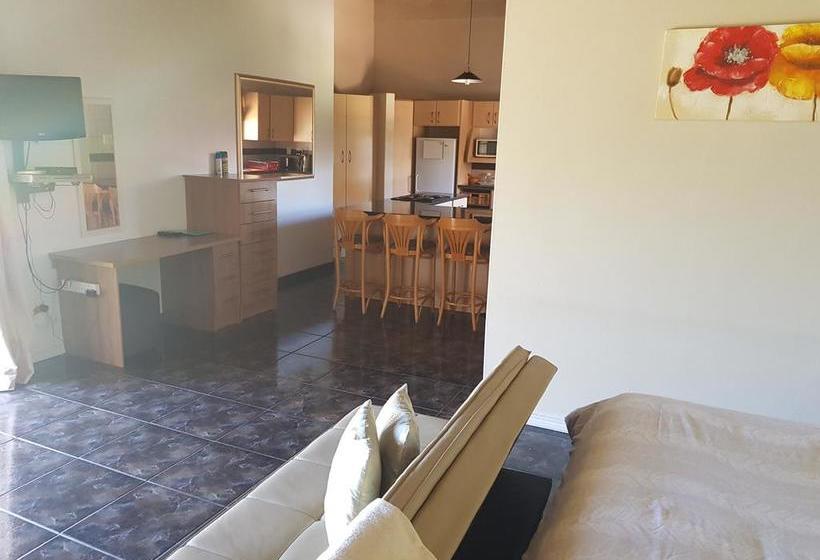 12 On Vaal Drive B & B 4