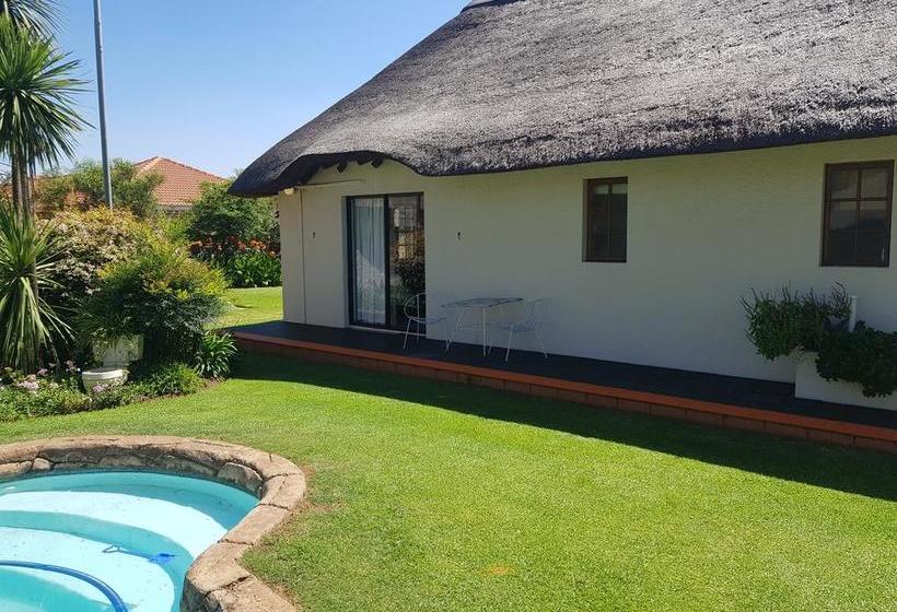 12 On Vaal Drive B & B 5