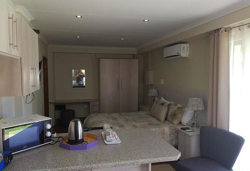 12 On Vaal Drive B & B 6