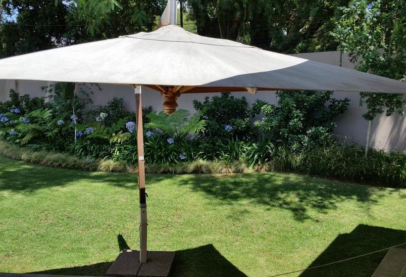 Bed and Breakfast 6 On Acacia