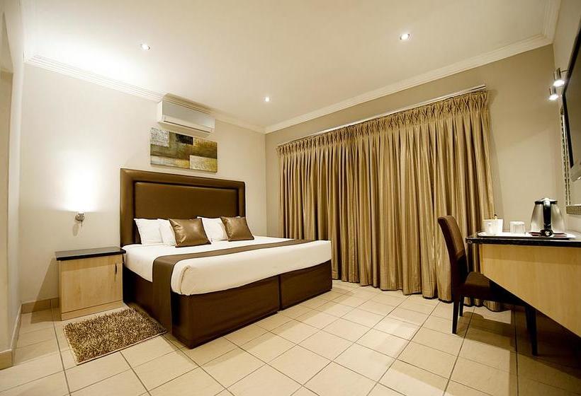 Hotel The Cycad Lodge & Chalets 3