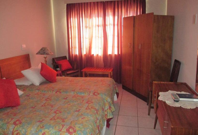 Hotel Baron S Palace 10