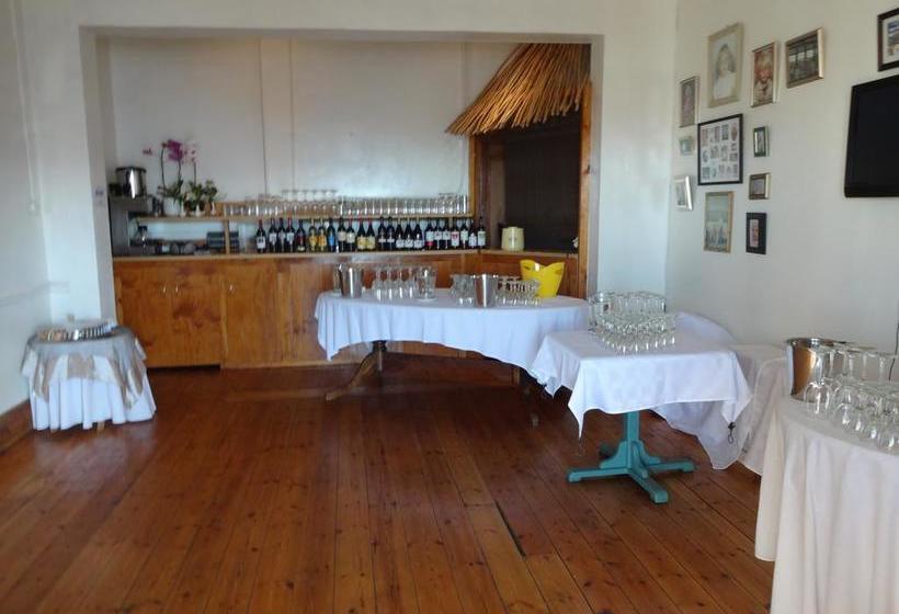 Bed and Breakfast Central Hotel Guest House 8