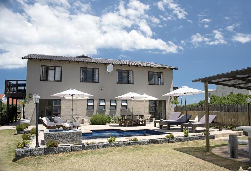 Hostel Afrovibe Beach House 14