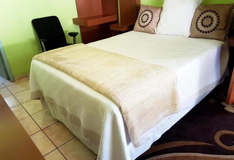 Bed and Breakfast Nyati Lodges 12