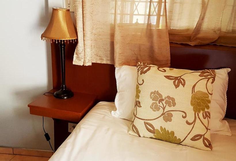 Bed and Breakfast Nyati Lodges 5