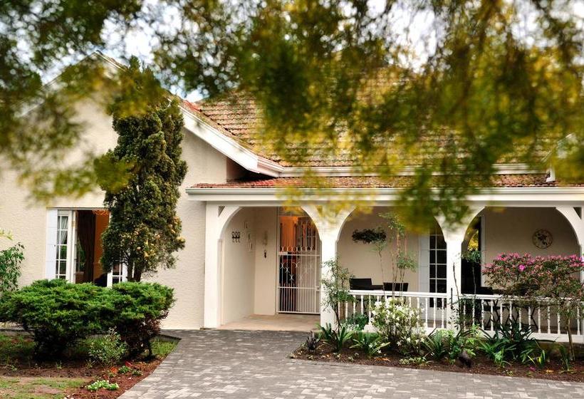 Everwood Manor Bed And Breakfast