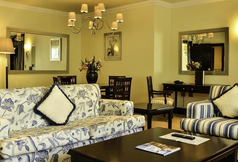 The Carousel Hotel & Acacia Place 7