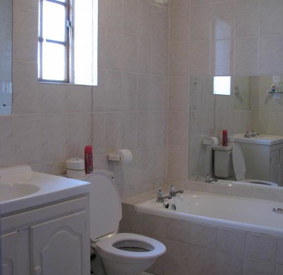 Bed and Breakfast Laings Lodge 6