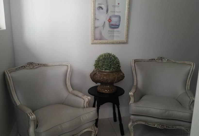 Bed and Breakfast La Riviera Guesthouse 15