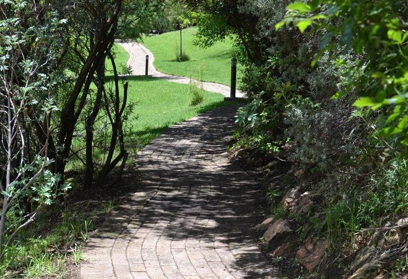 Golden Gate Hotel And Chalets 4