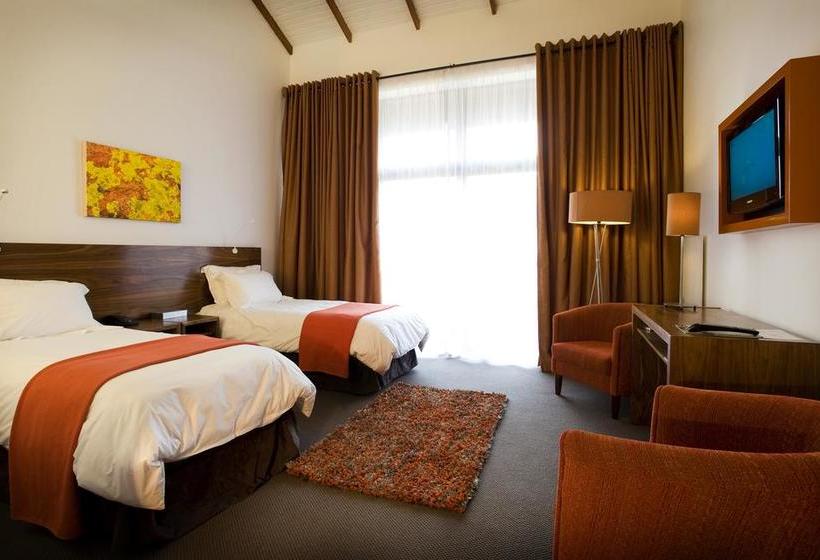 Golden Gate Hotel And Chalets 8