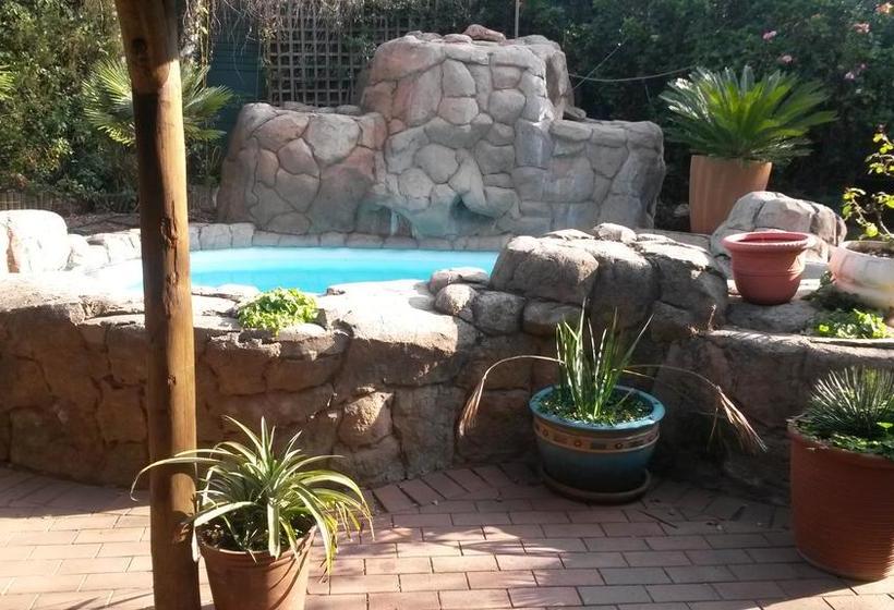 Auberge Hôtelière The Birches Backpacker Lodge 17