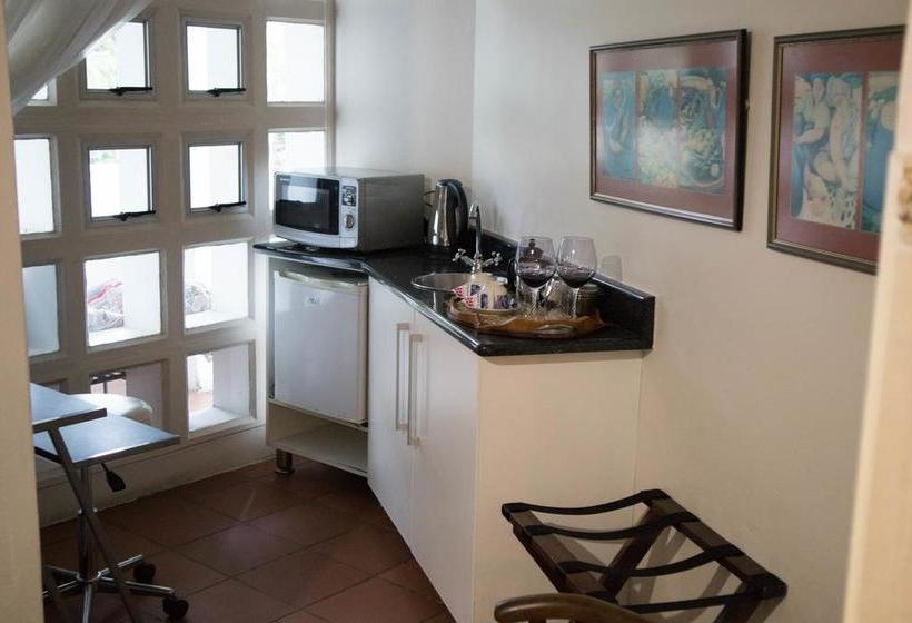 Bed and Breakfast On The Summit Lodge 3